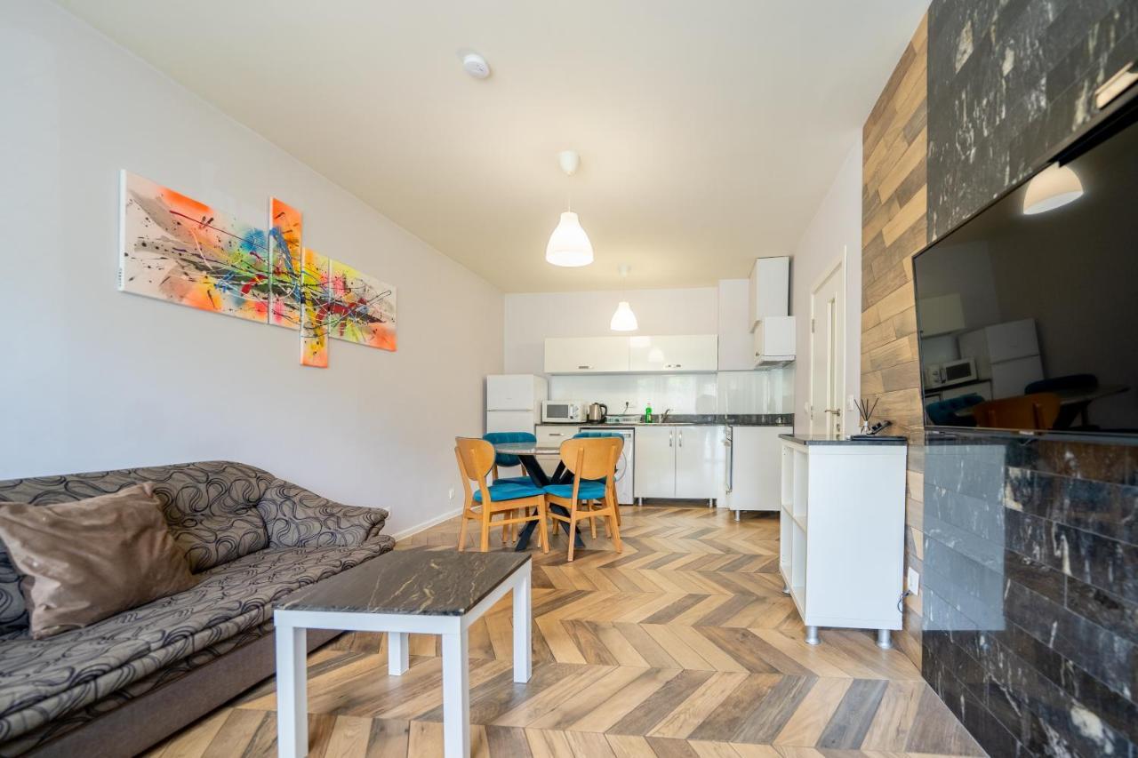 Sunny Apartment In Studentski Grad, Behind Unss Sófia Exterior foto